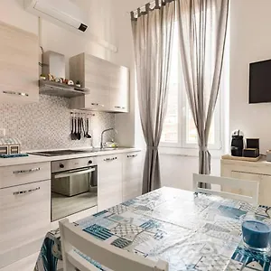 leo-holiday-homes.hotelitalianriviera.com/